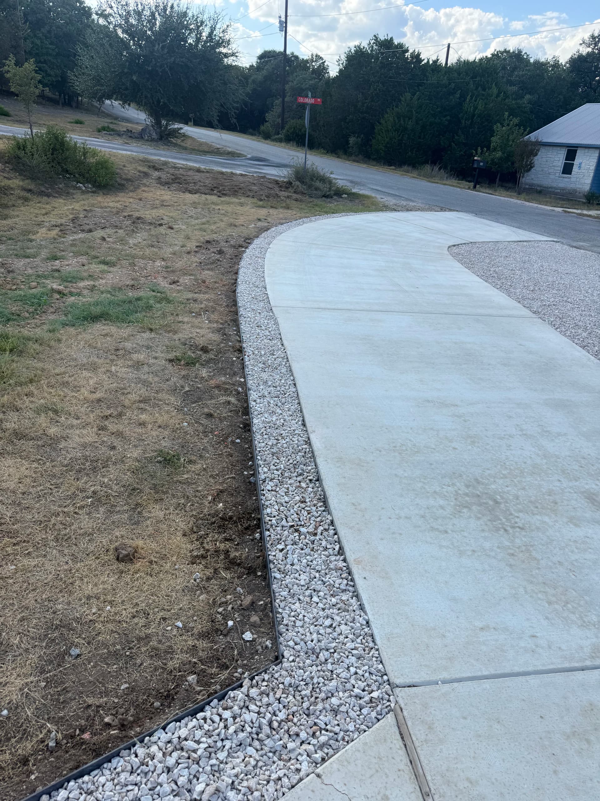 Gallery photos for Wimberley Driveway Gets Clean Edges and Extra Parking: Image #9