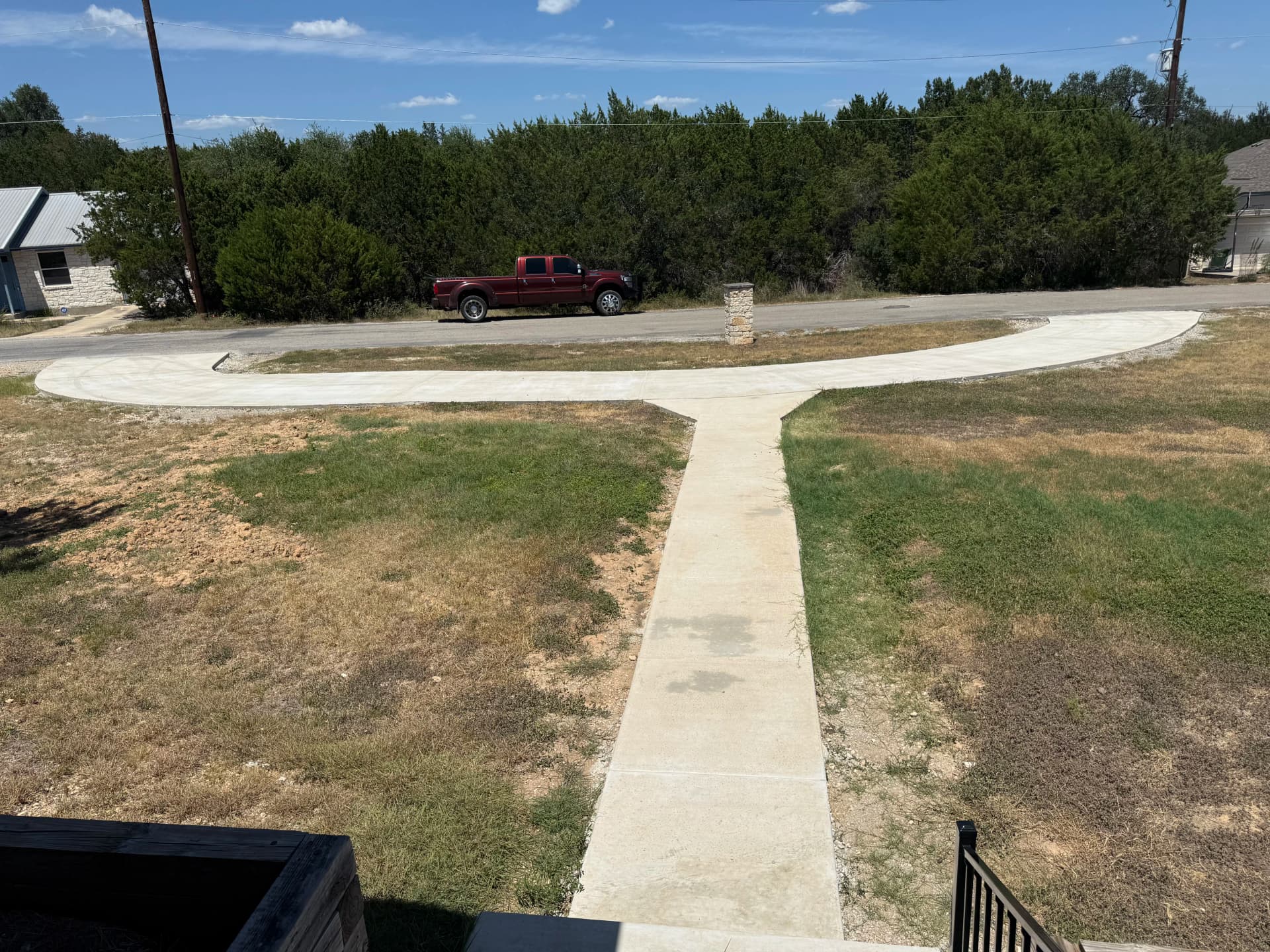 Wimberley Driveway Gets Clean Edges and Extra Parking image