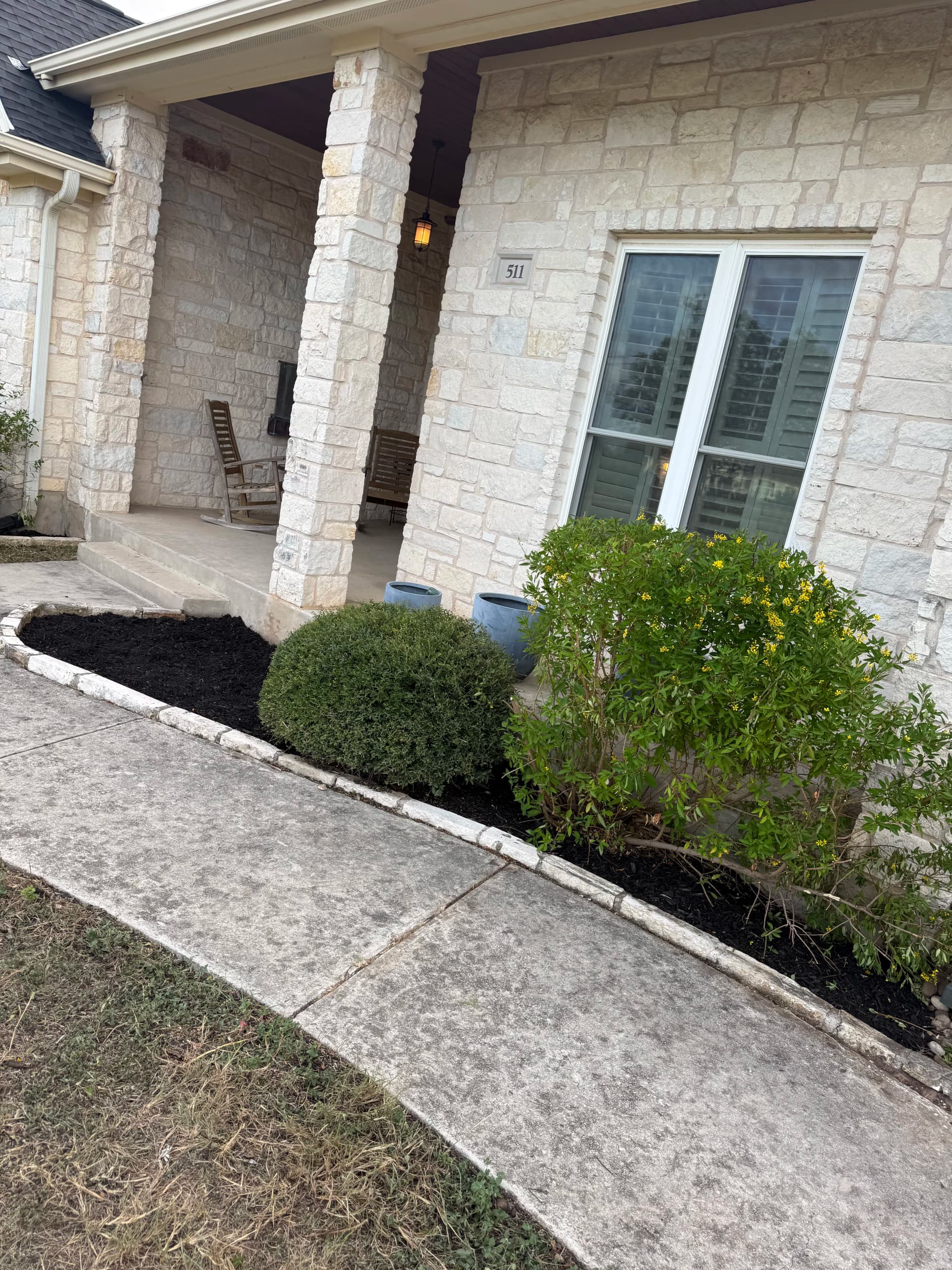 Gallery photos for Flower Bed Cleanup and Patio Planter Project in Buda Texas: Image #3